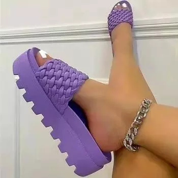 Обувь для женщин 2024 года, новые дизайнерские роскошные шлепанцы на платформе, сандалии, высококачественные повседневные пляжные тапочки, женская мода на открытом воздухе 35