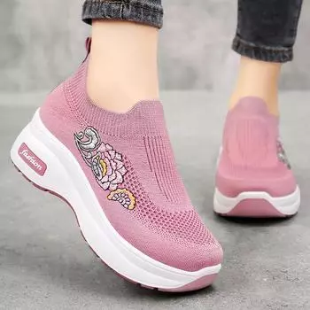 Shoes women s spring new lightweight muffin sole casual shoes women s heightening shoes versatile socks shoes foreign trade women s shoes 36