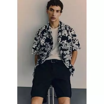 Шорты-карго HM Regular Fit, черные