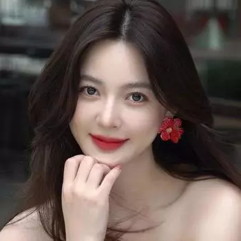 Show White and Red Yu Meiren Drip Glazed Earrings French Retro Three-Dimensional Flower Earrings Fancy Hong Kong Style Graceful Earrings Romantic red flower earrings