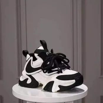 Showing feet little dad shoes women s spring 2025 new ins fried street heightening platform fashion casual sports shoes 35 красный