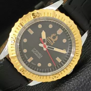 ШВЕЙЦАРСКИЕ 40 ММ МУЖСКИЕ ЧАСЫ TITUS С ПОВОРОТНЫМ БЕЗЕЛЕМ, ВОССТАНОВЛЕННЫЕ, ЧЕРНЫЙ ЦИФЕРБЛАТ a430228-2 R102-a430228