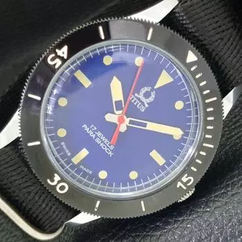 ШВЕЙЦАРСКИЕ МУЖСКИЕ 40 ММ ВОССТАНОВЛЕННЫЕ ЧАСЫ TITUS С ПОВОРОТНЫМ БЕЗЕЛЕМ И СИНИМ ЦИФЕРБЛАТОМ 430559-2 R103-a430559