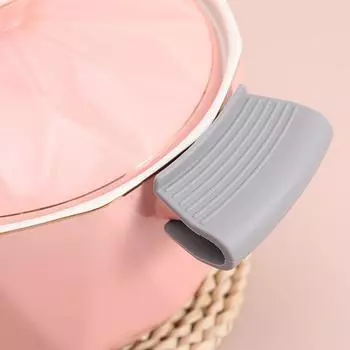 Силиконовая накладка на ручку кастрюлиСиликоновый серый и кремовый Экологически чистый материалТеплоизоляция и нескользящий