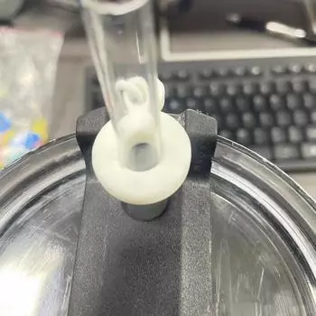 Силиконовые соломенные подвесные украшения с металлическим крючком Портативные подвески «сделай сам» для бутылок из соломы на 40 унций/30 унций для активного отдыха небесно-голубой