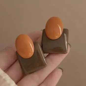 Silver Needle Hong Kong Style Retro Oval Contrast Color Ear Studs Female Niche Style Creative Earrings Fashionable Earrings Accessible Luxury Fancy Silver Needle-Brown