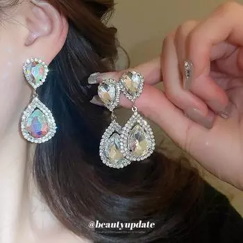 Silver Needle Teardrop Diamond Earrings: Versatile, Fashionable, and Luxurious Design for Women