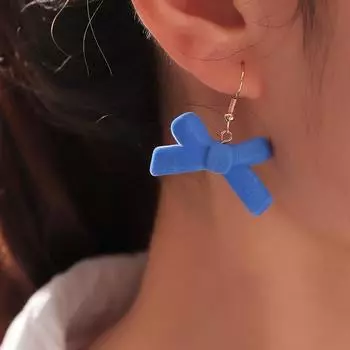 Симпатичные плюшевые серьги-бабочки для девочек — стиль INS с бархатом и пушистым пушком, идеально подходят для зимней моды синий