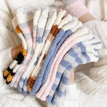 Симпатичные полосатые носки с кошачьими лапками, зимние женские носки из кораллового флиса, толстые теплые носки для сна, бархатные носки конфетного цвета, теплые One Size