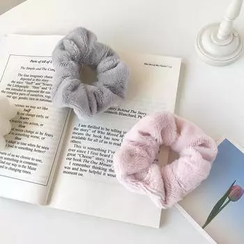 Симпатичный универсальный волосатый круг толстой кишки светло-розовый