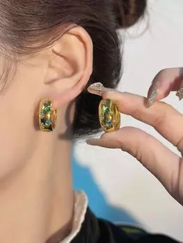 Simple And Exquisite Color Zircon Star Light Luxury Temperament Ear Buckle, Environmentally Friendly