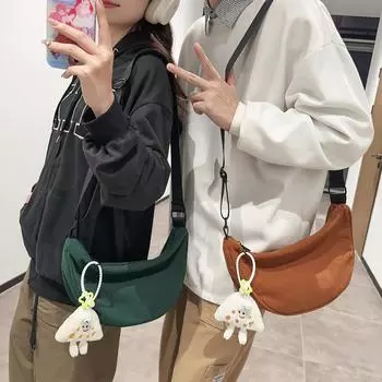 Simple and fashionable men s and women s corduroy dumpling bag versatile student shoulder bag casual messenger bag autumn and winter new cloth bag