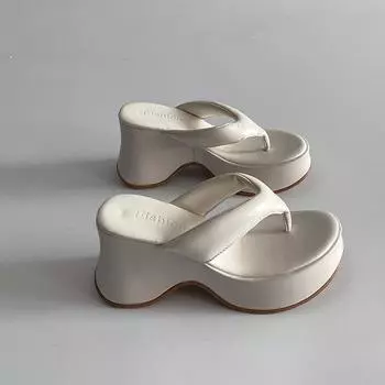 Simple and sweet lotus root pink thick-bottomed flip-flops for women s spring round head toe muffin bottom, wearing cool slippers 35