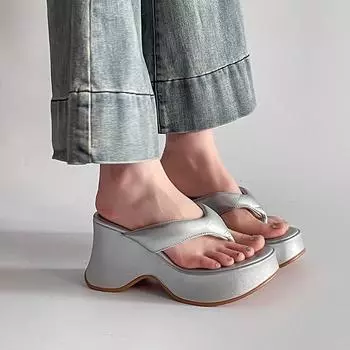 Simple and sweet wind lotus root pink thick bottom flip-flops women spring and summer new round head toe muffin bottom wear cool slippers 35