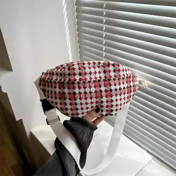 Simple casual shoulder bag fashionable retro messenger bag women s 2024 summer new fashionable small fresh girl breast bag чёрный