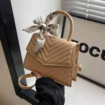 Simple casual shoulder crossbody commuter handbag 2024 summer new trend niche design fashionable small square bag чёрный