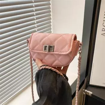 Простая модная сумка 2024 года, летняя новая модная сумка-мессенджер, повседневная трендовая маленькая квадратная сумка, простая модная сумка через плечо чёрный