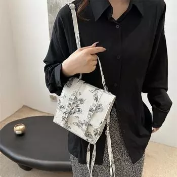 Simple foreign style niche design bag women s 2024 autumn new fashion leisure personalized backpack commuter oblique span bag розовый