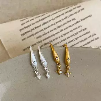 Простые Высококлассные Металлические Серьги-Крючки в Виде Звезды с Матовой Отделкой, Женские Нишевые, Подчеркивающие Индивидуальность, Модные, Темпераментные, Повседневные, Универсальные