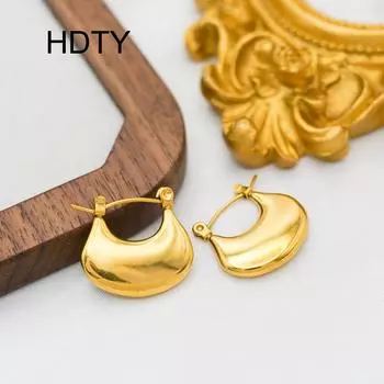 Simple personality fashion versatile fan ear buckle titanium steel plated 18k gold temperament commuter niche earrings золотой