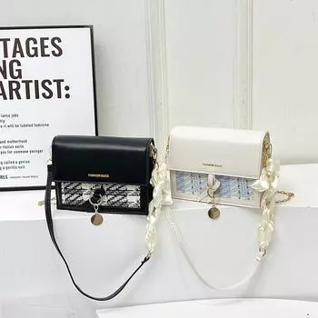 Simple Temperament Популярная в этом году сумка через плечо на одно плечо Летом Новый нишевый дизайн Модная маленькая квадратная сумка without silk scarf