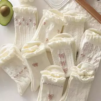 Простые белые носки. Универсальные милые женские носки-трубочки с маленькими цветами и бантом. Каваи. Хлопковые носки Harajuku jk Lolita для девочек. 1 pair