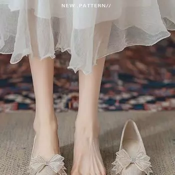 Single shoes women s 2024 new summer skirt versatile temperament bridesmaid thick heel French pointed head shallow mouth Internet celebrity shoes 35