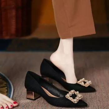 Single shoes women s 2025 new spring and autumn pointed champagne wedding shoes bridal shoes autumn wedding dress thick heel high heels women 34