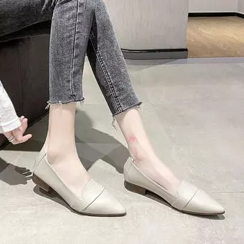 Single shoes women s 2025 spring and autumn new fashion simple shallow mouth pointed soft leather thick heel commuting low heel Doudou shoes women 35 бежевый