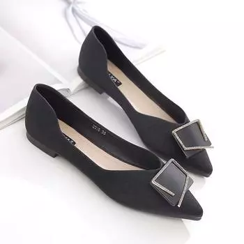 Single shoes women s flat shoes 2025 new spring and autumn Doudou shoes versatile shallow mouth soft leather soft sole comfortable pointed women s s 35