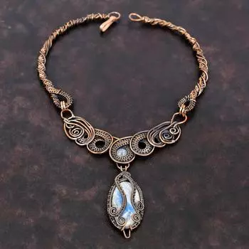 Синий шеелит Ожерелье Медная проволока Ожерелье с драгоценными камнями Ювелирные изделия ручной работы из проволочной обмотки Ожерелье из радужного лунного камня Медные украшения для подарка