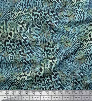 Синяя полиэфирная креповая ткань Soimoi с принтами из кожи животных леопарда и павлина, 42 дюйма в ярдах 42 Inch Wide - Poly Crepe синий