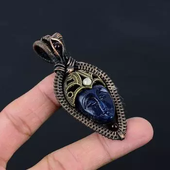 Синяя резная кость для лица и лунный камень, драгоценный камень, обертка из чистой медной проволоки, ювелирный кулон ручной работы 2.95 Inches синий