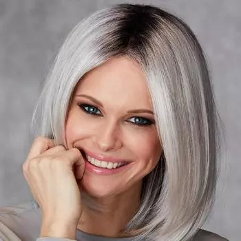 Синтетические женские парики Серый парик для мамы Короткие парики Боб для женщин Старушка Парик с темными корнями Парик для вечеринки Косплей Ежедневный парик Парики из термостойкого волокна серый