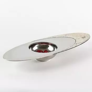 Скандинавский стиль, легкая роскошная овальная тарелка для фруктов, металлическая креативная художественная модель подноса в форме летающей тарелки, настольные аксессуары для комнаты