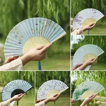 Складной ручной веер в китайском стиле для женщин, винтажный ручной веер из имитации бамбука, шелка, веер с цветочным узором и кисточкой для женщин, одежда для чая Cheongsam D
