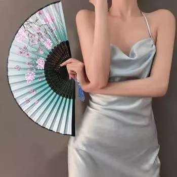 Складной веер Классический бамбуковый веер Легкий элегантный ручной веер с кисточкой для украшения танцевальных представлений B
