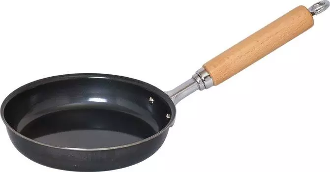 Сковорода Wahei Freiz Tsubame Sanjo Black Iron для жареных яиц, 16 см, совместимая с газовым омлетом IH, деревянная ручка, сделано в Японии, тщательно отобранные материалы чёрный