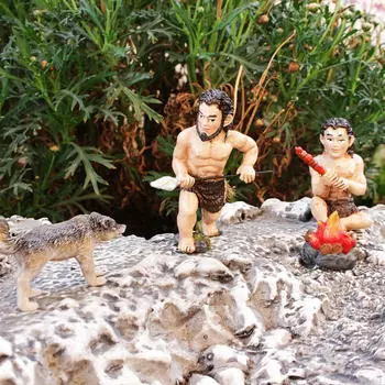 Скульптура волка, первобытный человек, садовая статуя, произведение искусства из смолы, украшение для дома, дикая миниатюрная фигурка