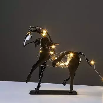 Скульптура железного коня Современное искусство Скандинавское украшение для дома Статуя животного Украшение стола Винтажное украшение Ремесла Аксессуары для комнаты