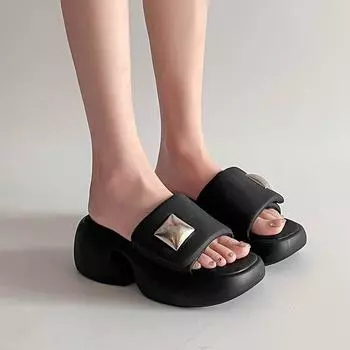 Slippers girl 2025 new summer wear high-end thick-bottomed Velcro one-word drag fairy style with skirt sandals 35 чёрный