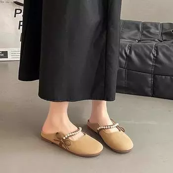 Slippers girl spring 2025 new soft-soled grandma shoes pearl bow fairy wind wear bag head half slippers 35 бежевый