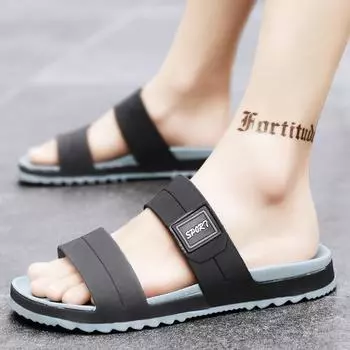 Slippers new summer one-word outdoor non-slip lightweight beach shoes men s Korean fashion trend casual sandals 40