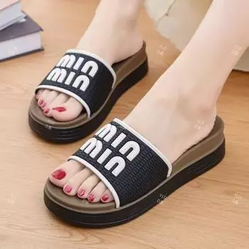 Slippers women s summer out new fashion small fragrant wind beach one-word drag net red versatile indoor non-slip cool slippers 36 чёрный