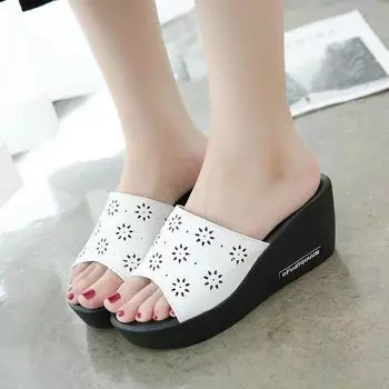 Slope heel cool slippers women s 2024 summer new fashion hollow thick bottom muffin one word fish mouth cool slippers batch 35 чёрный