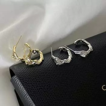 Сложенные серьги-гвоздики Ins Simple Gold и Silver Design Вогнутые и выпуклые нерегулярные металлические круглые серьги Серьги