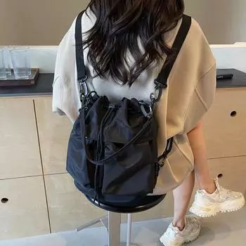 Сложенный рюкзак для женщин, модный нишевый дизайн, трендовая сумка-ведро, популярный в этом году рюкзак через плечо белый