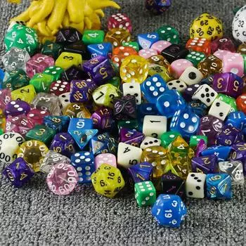 Случайные многогранные игральные кости разного цвета и размера для настольной игры «сделай сам», 100 шт. случайных пластиковых игральных костей