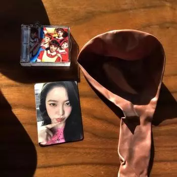 Sm Концертная капсула времени Красный бархат Мини