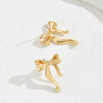 Small and exquisite bow stud earrings female simple Korean version gold versatile earrings sweet and cool Spice Girl style earrings earrings pendant 18K